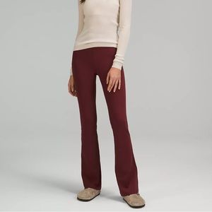 Groove Super-High-Rise Flared Pant